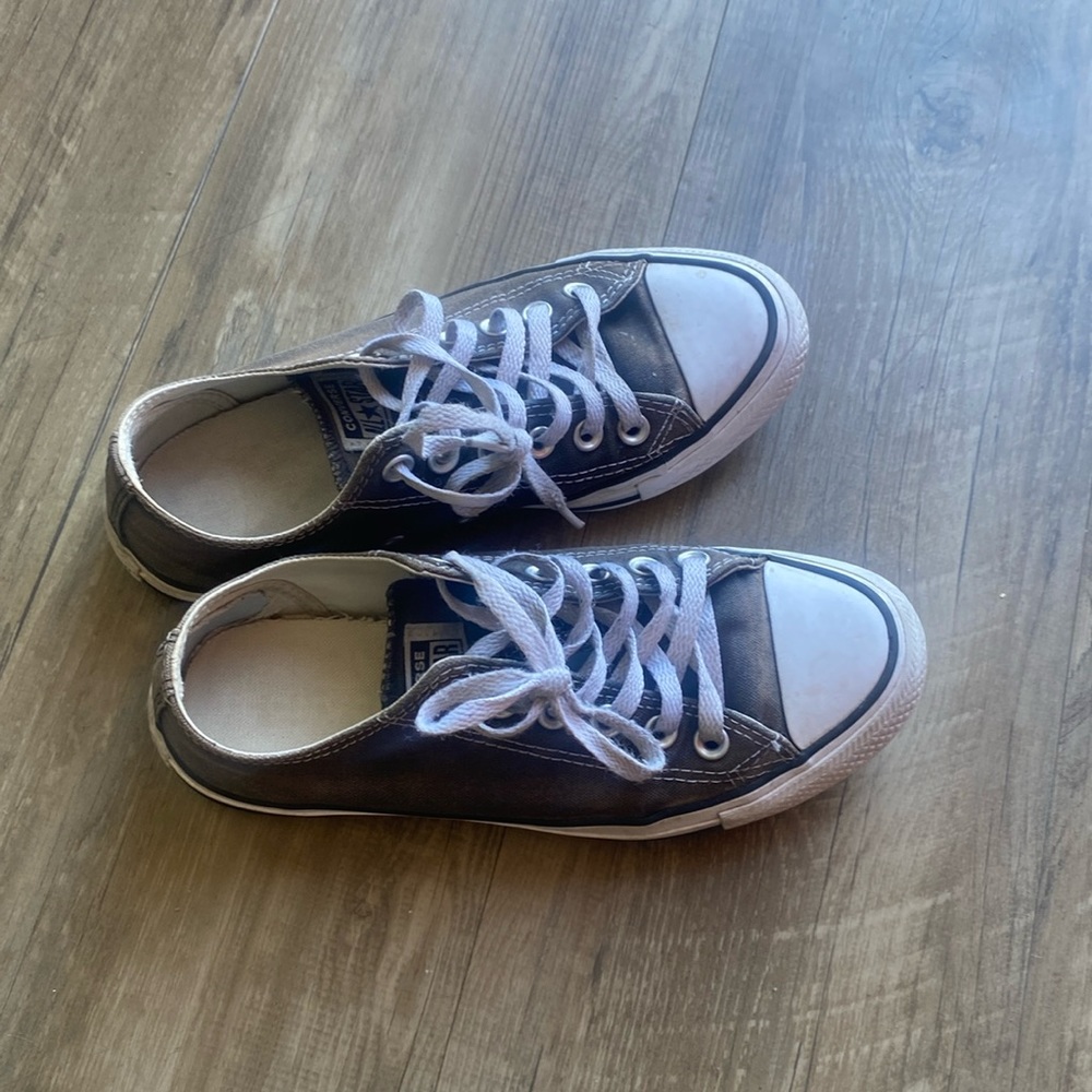 Black woman’s converse